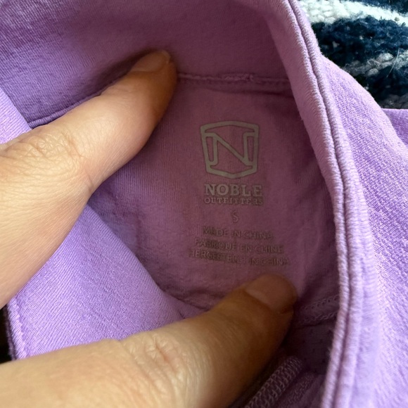 Noble Outfitters Purple Workout 1/4 Zip Top Size Small - Picture 3 of 4
